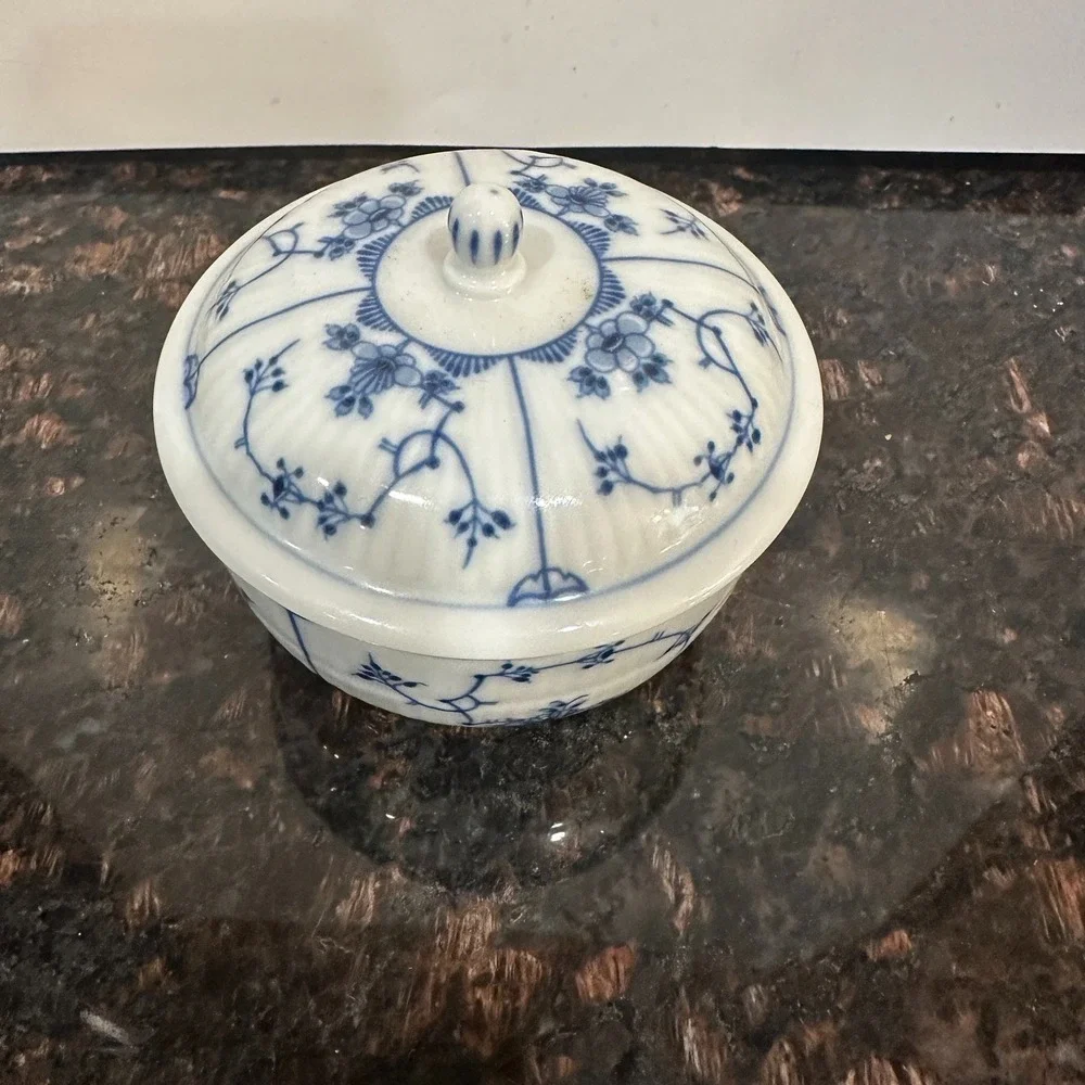 Wallendorf charming porcelain